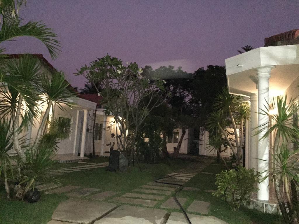 Dragon Bay Hotel Cam Lam Exterior photo