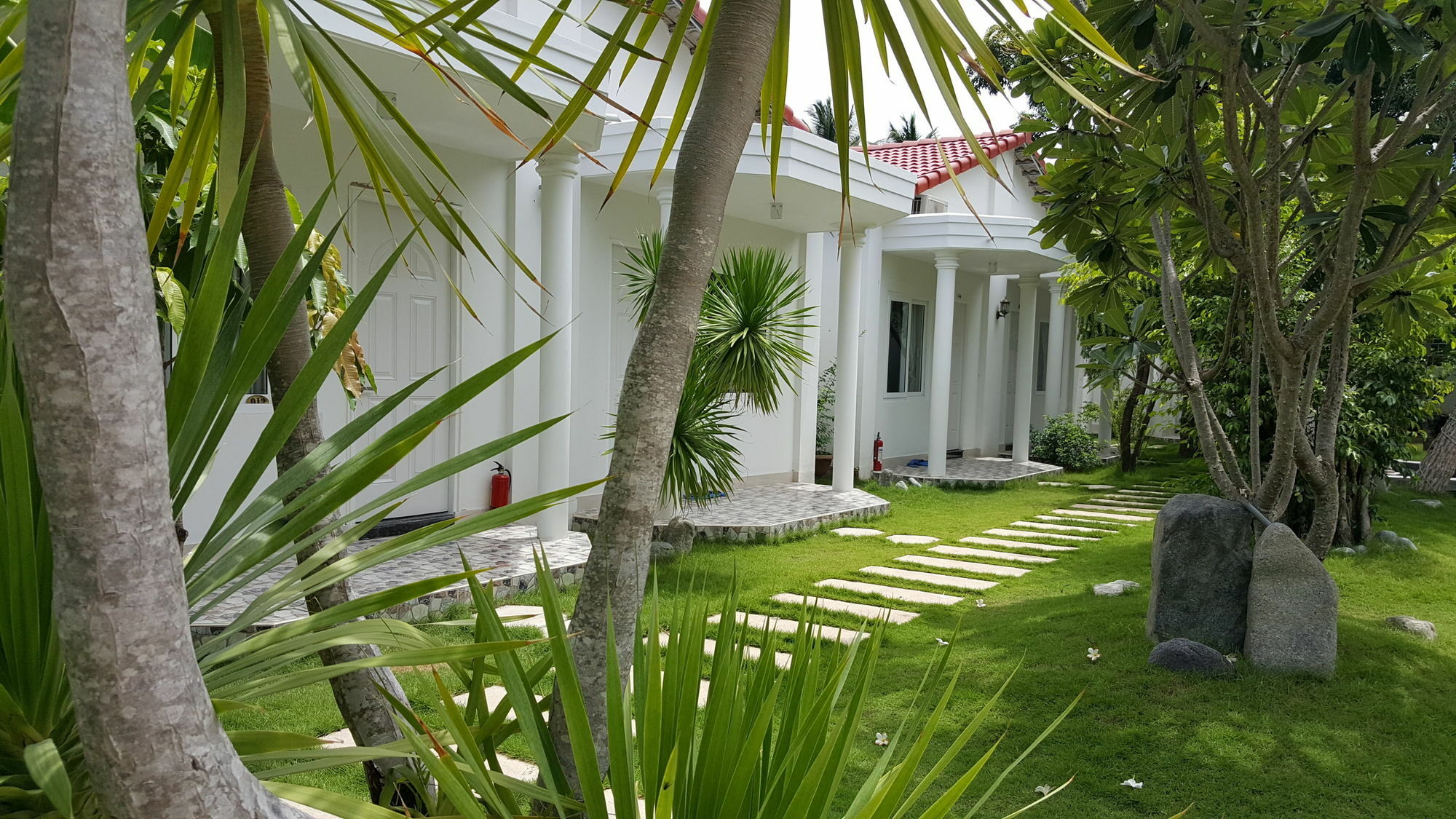Dragon Bay Hotel Cam Lam Exterior photo